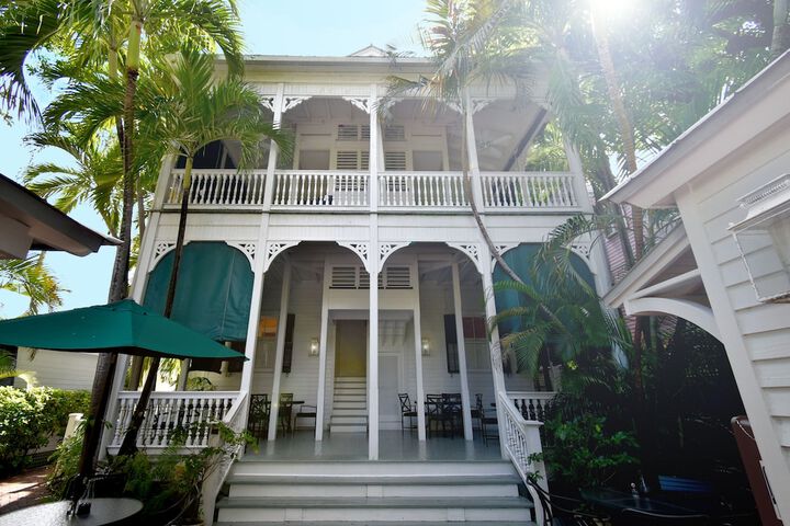 Hotel 3 of 259