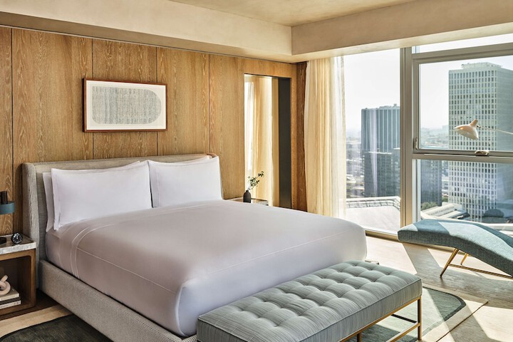 Room 51 of 274