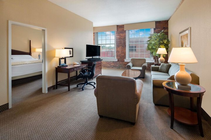 Hawthorn Extended Stay by Wyndham Rome