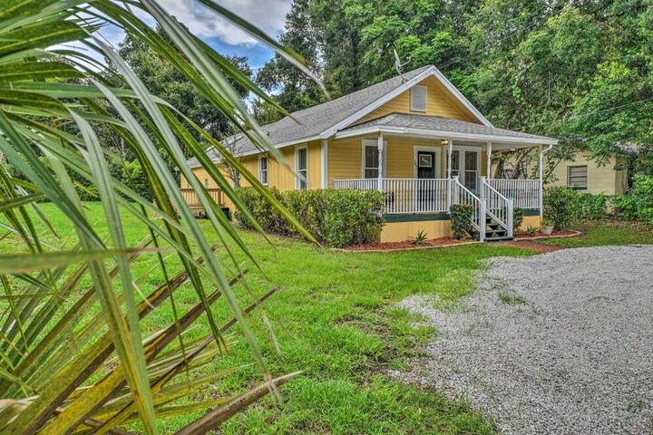 Family Home: Walk to Downtown & Stetson Univ!