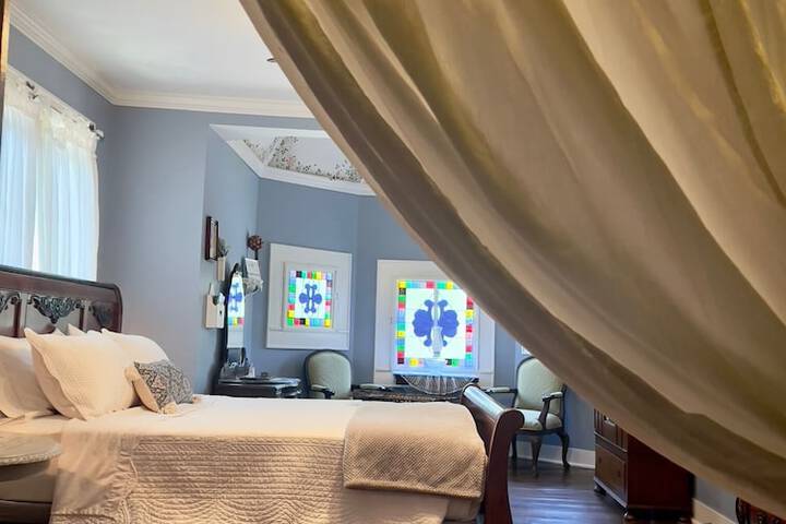 Benefield House Bed & Breakfast