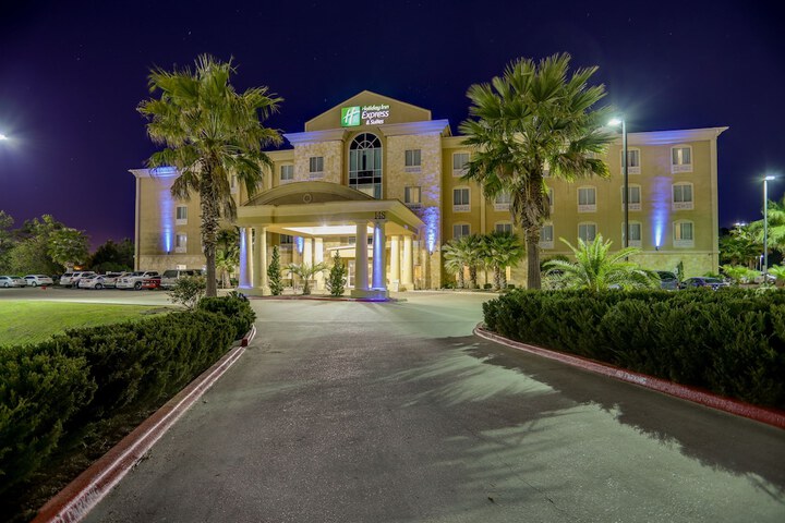 Holiday Inn Express Hotel & Suites Huntsville by IHG