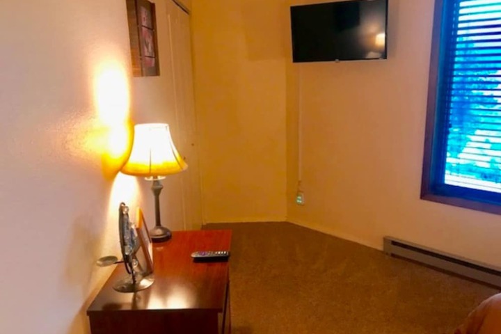 Room 13 of 17