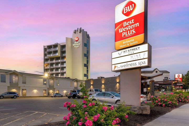Hotel 3 of 71