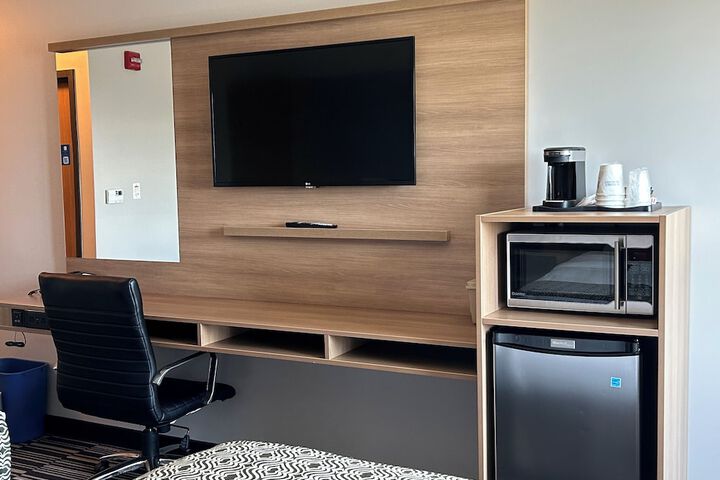 Room 17 of 25