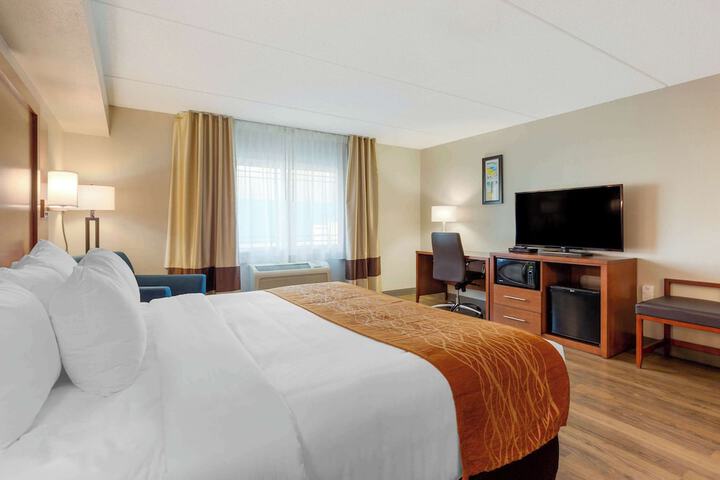 Comfort Inn & Suites Milford