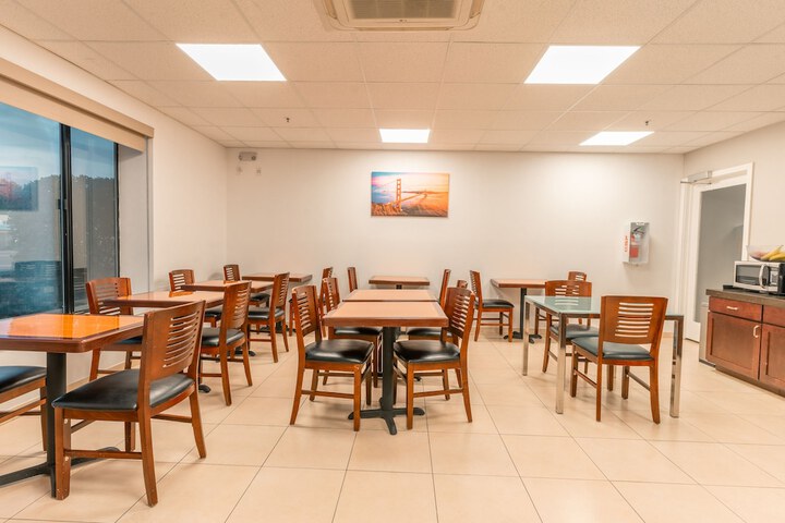 Hotel Aluxor SFO