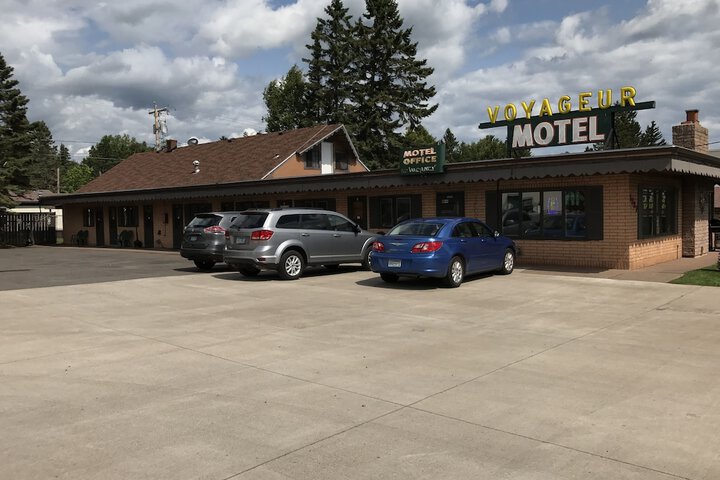 Voyageur Motel