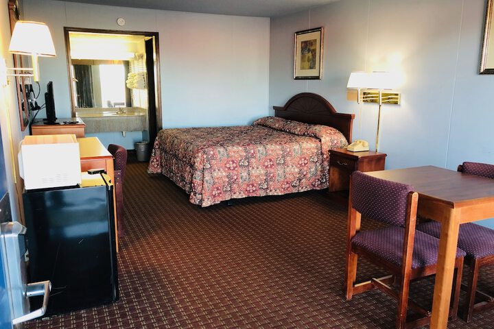 Room 4 of 14