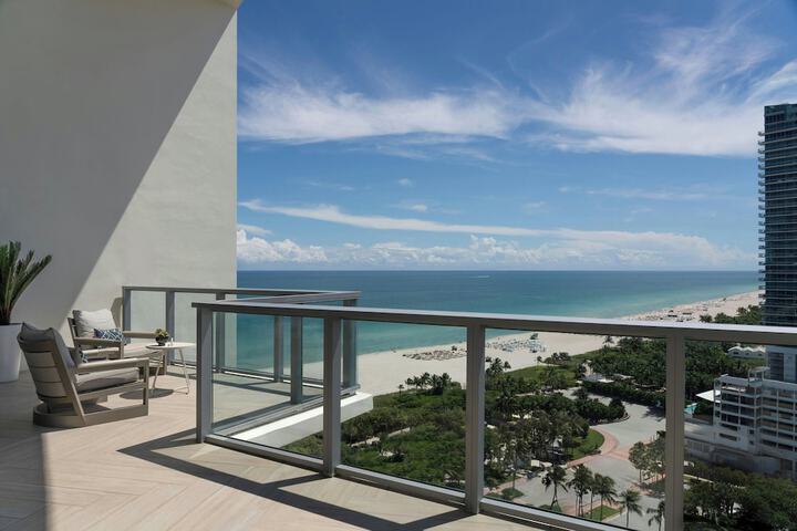 W South Beach