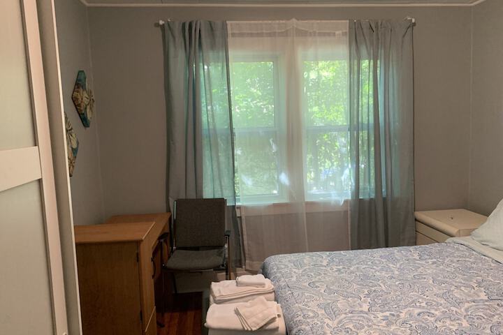 3 Bedroom House in Pontiac near Auburn Hill Palace DTE Energy