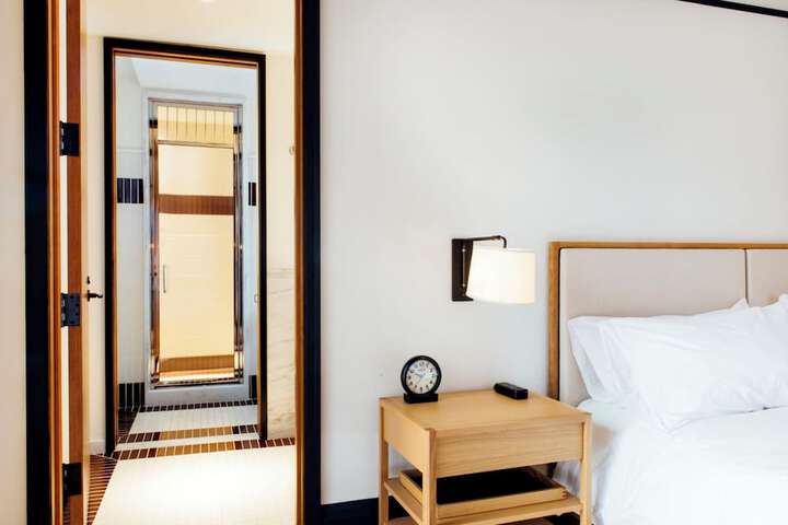 Room 13 of 49