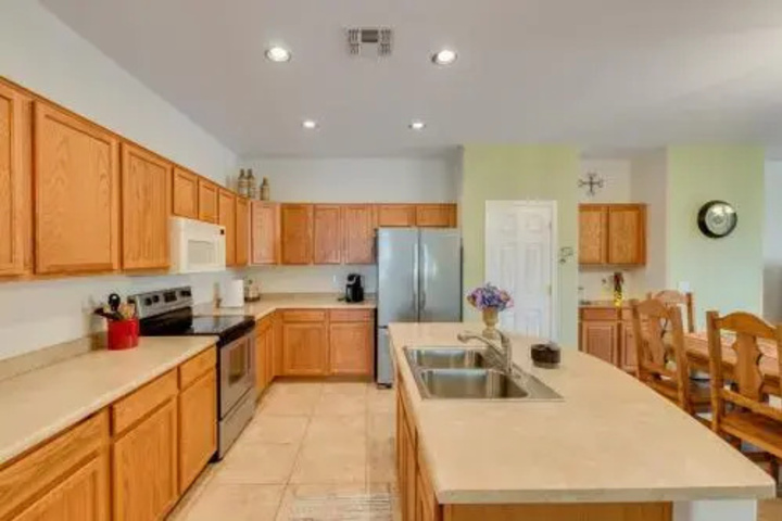 Wallner - 3 Br home by RedAwning