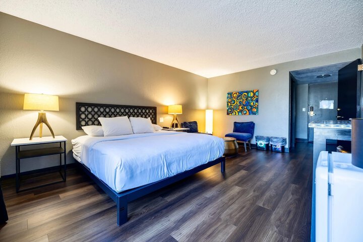 The Highlander Hotel Iowa City an Ascend Collection Hotel