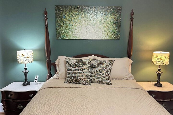 Room 42 of 60