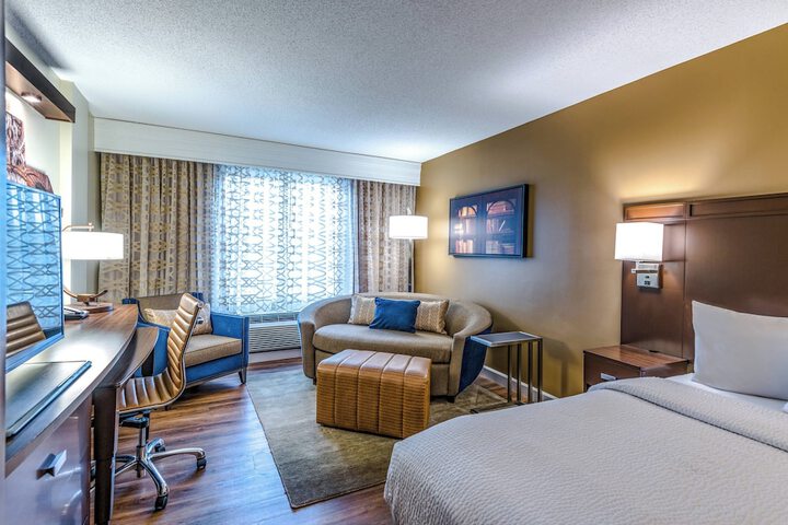 Room 21 of 53