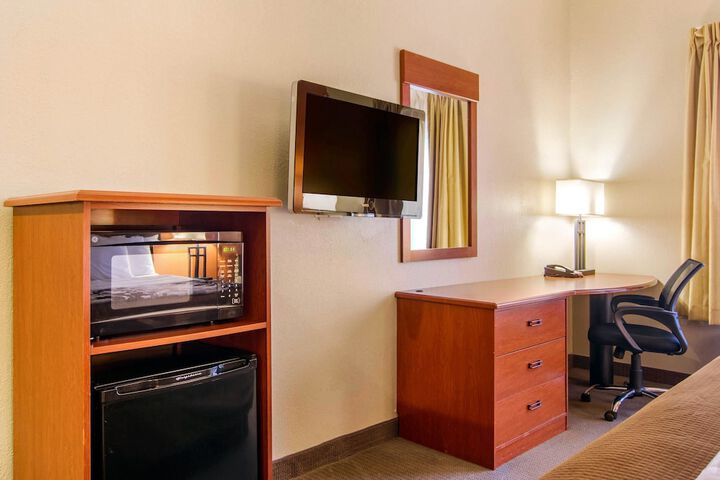 Room 13 of 30