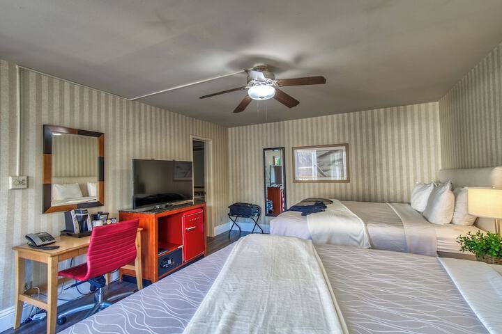 Room 85 of 143