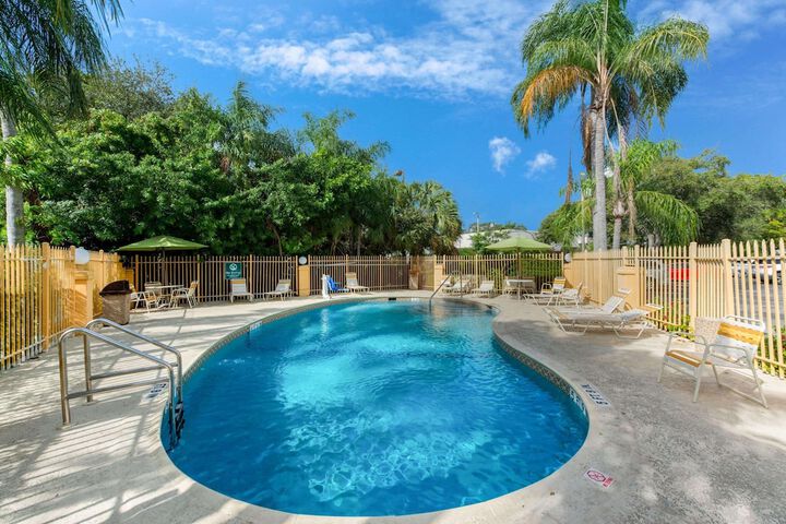 Pool 6 of 52