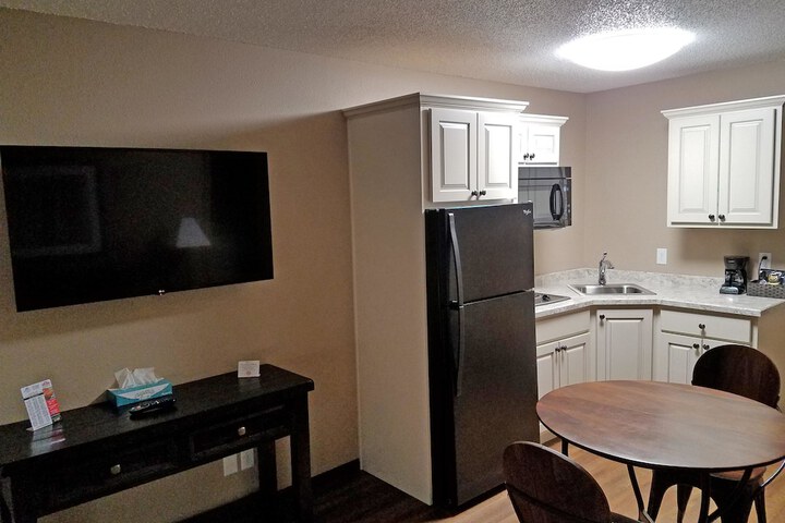 Room 32 of 42