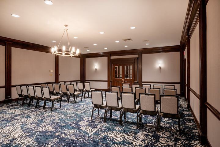 Crowne Plaza Albany - The Desmond Hotel by IHG
