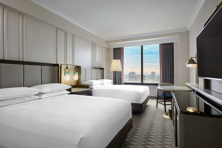 Room 32 of 99