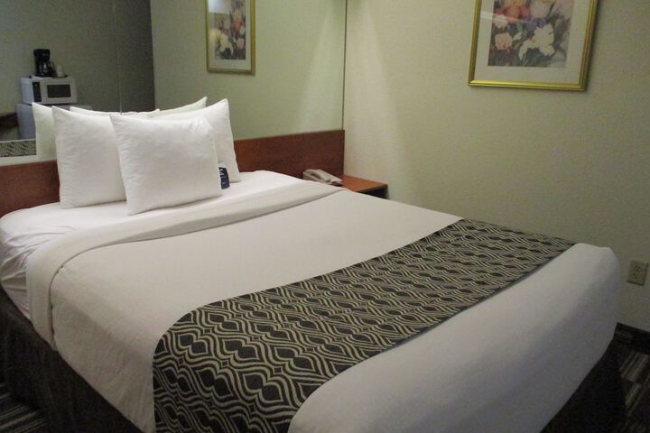 Room 37 of 51