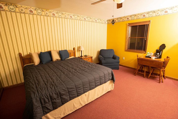 Room 43 of 59