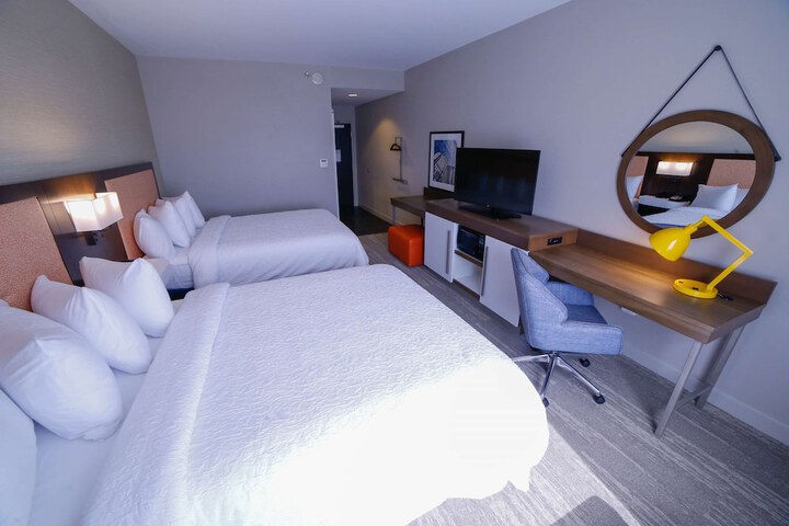 Hampton Inn & Suites Forest City