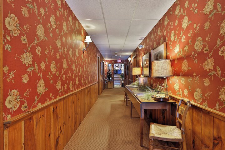 Greenbrier Inn