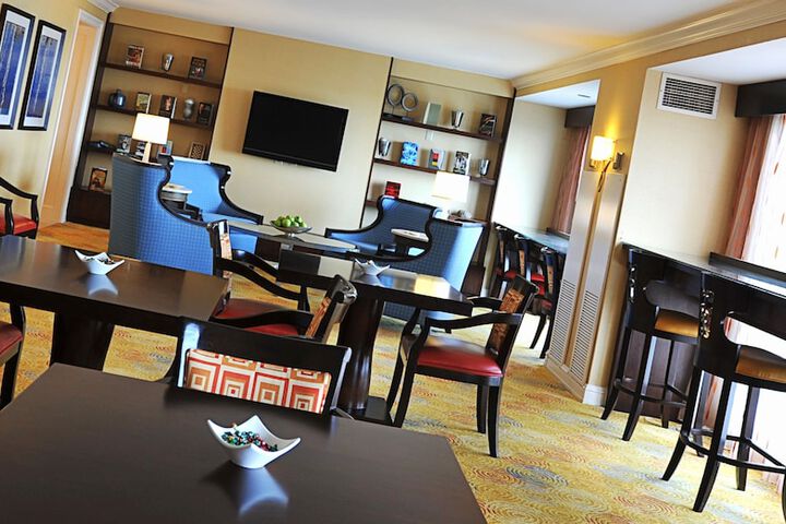 Renaissance Portsmouth-Norfolk Waterfront Hotel