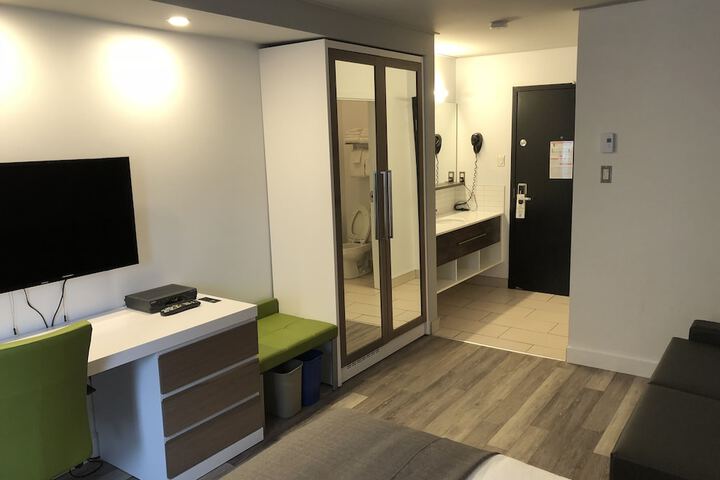 Room 58 of 105