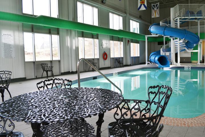Pool 16 of 64