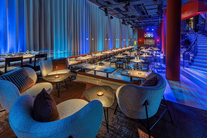 Lounge 39 of 55