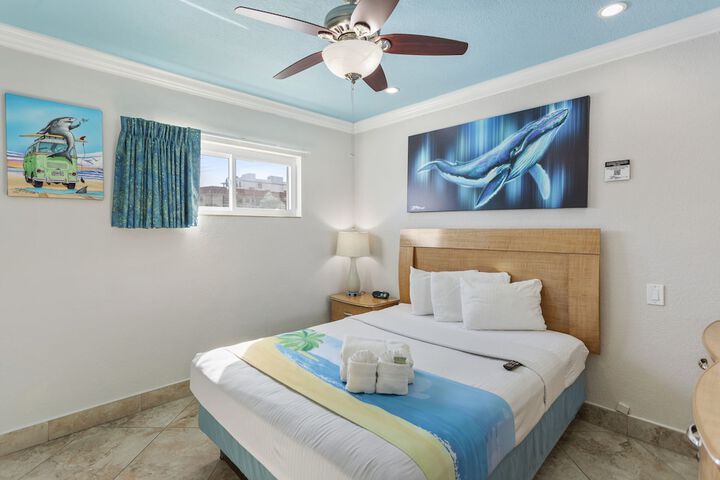 Bay Palms Waterfront Resort - Hotel and Marina