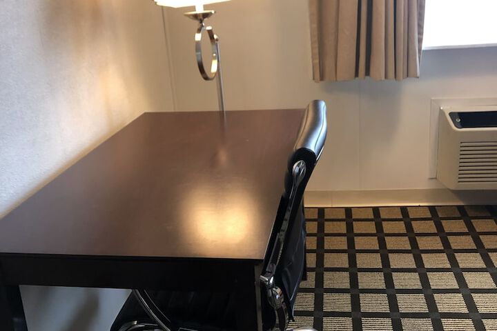 Room 9 of 17