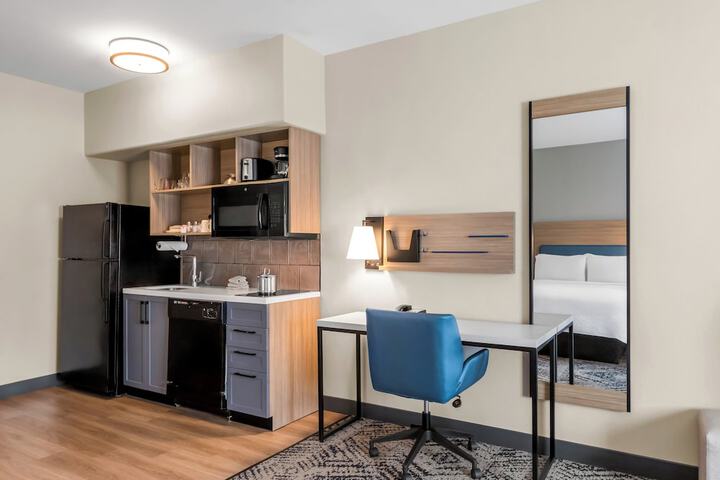 Candlewood Suites VICTORIA by IHG