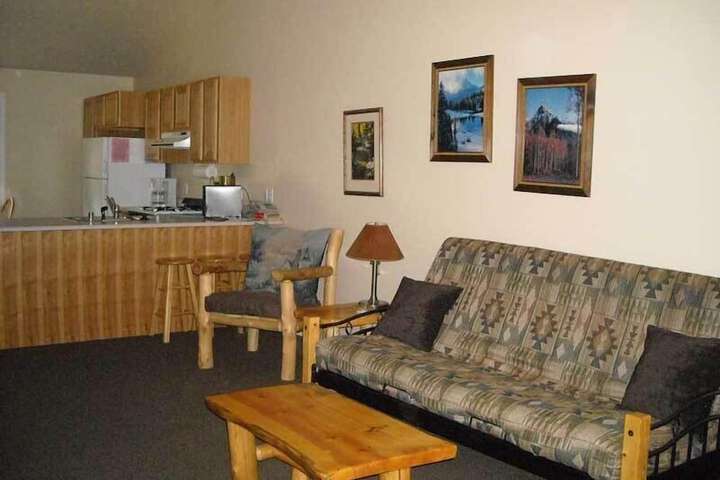 Room 8 of 16