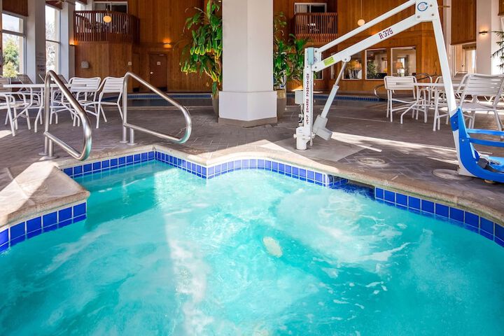 Pool 4 of 18