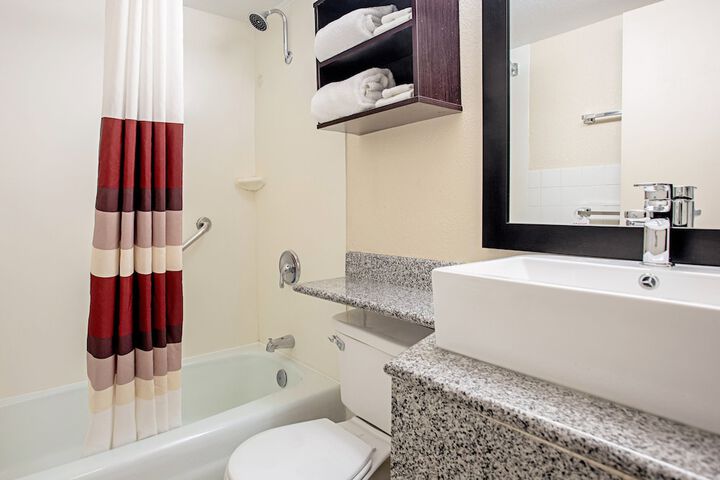 Red Roof Inn PLUS+ Wichita East