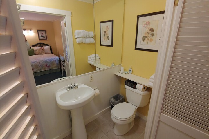 Island Guest House B & B