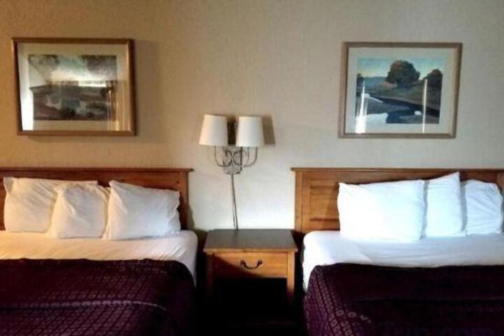FairBridge Inn Suites & Outlaw Conference Center  Kalispell