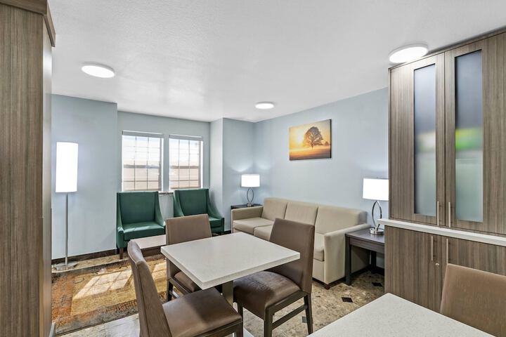 Quality Inn & Suites North Mesquite I-30