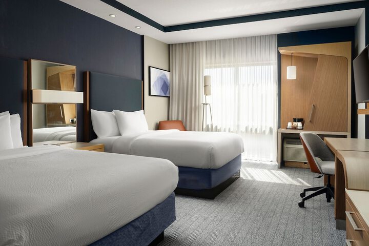 Room 10 of 29