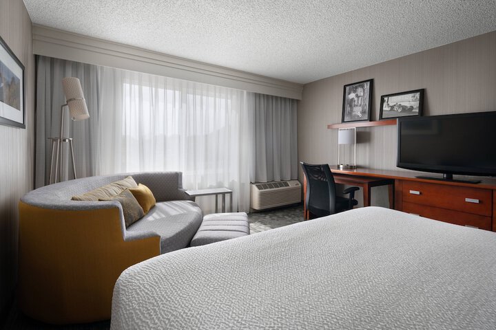 Room 16 of 46