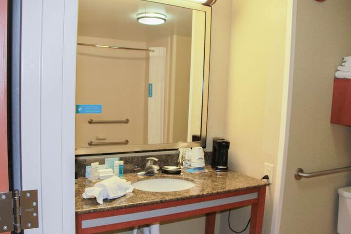 Room 14 of 48