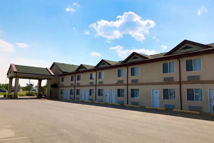 Super 8 by Wyndham Kindersley