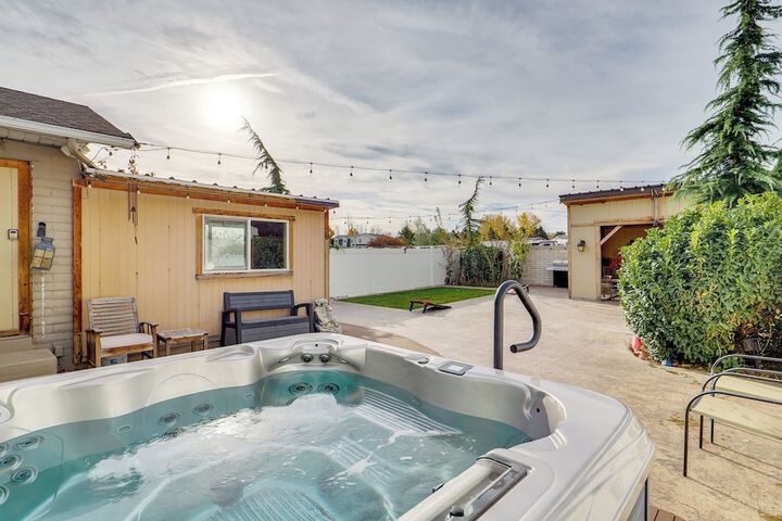 Game Room + Hot Tub: Salt Lake City Area Apt