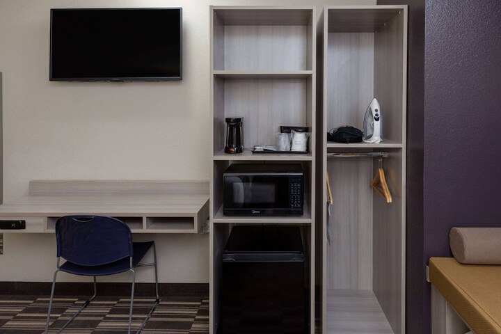 Room 16 of 67