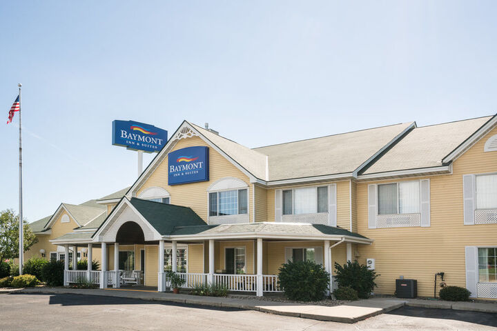 Norwood Inn and Suites